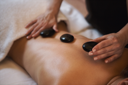 Warm Stone Relaxing Massage 90 Minutes